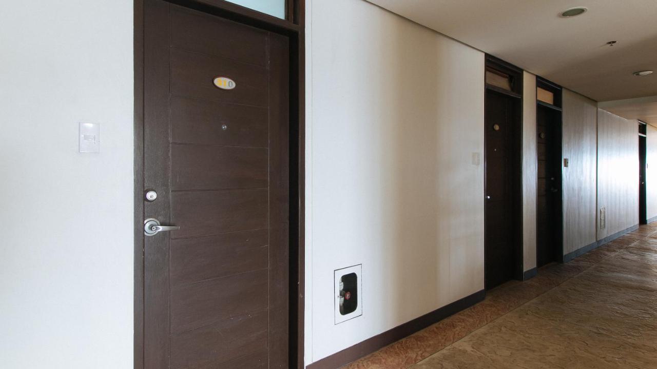 Reddoorz Plus @ Cuarto Verde Staycation Las Pinas Exterior photo