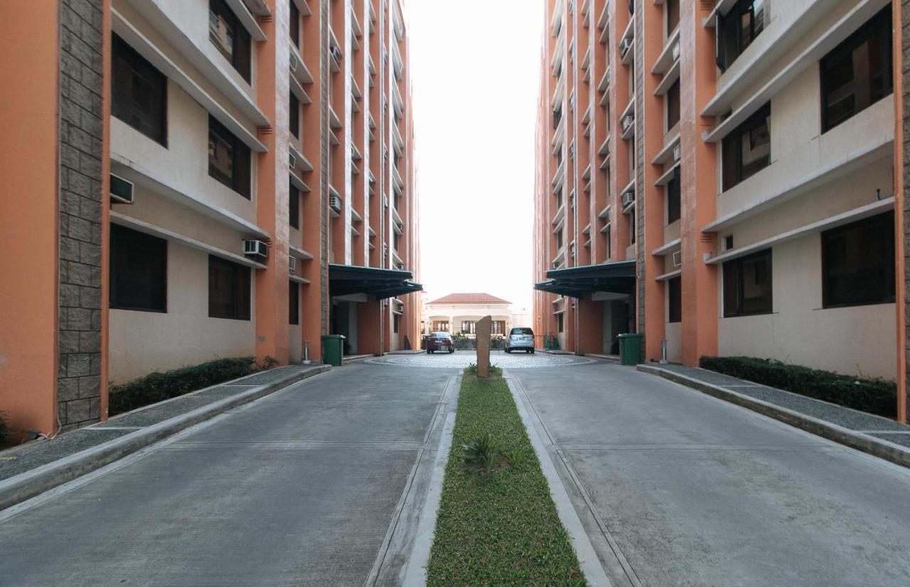 Reddoorz Plus @ Cuarto Verde Staycation Las Pinas Exterior photo