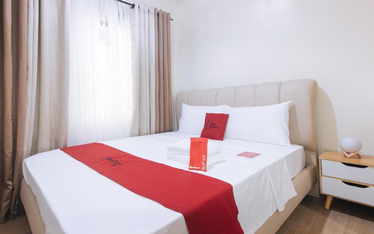 Reddoorz Plus @ Cuarto Verde Staycation Las Pinas Exterior photo