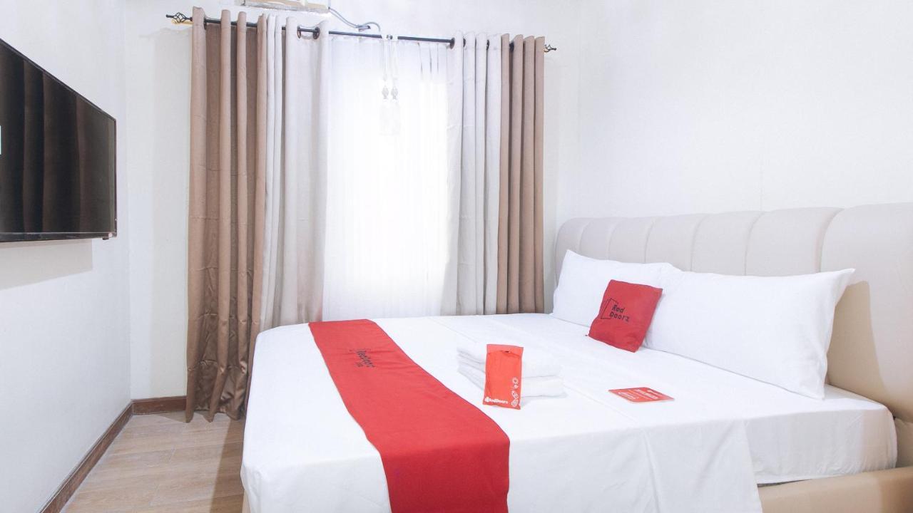 Reddoorz Plus @ Cuarto Verde Staycation Las Pinas Exterior photo