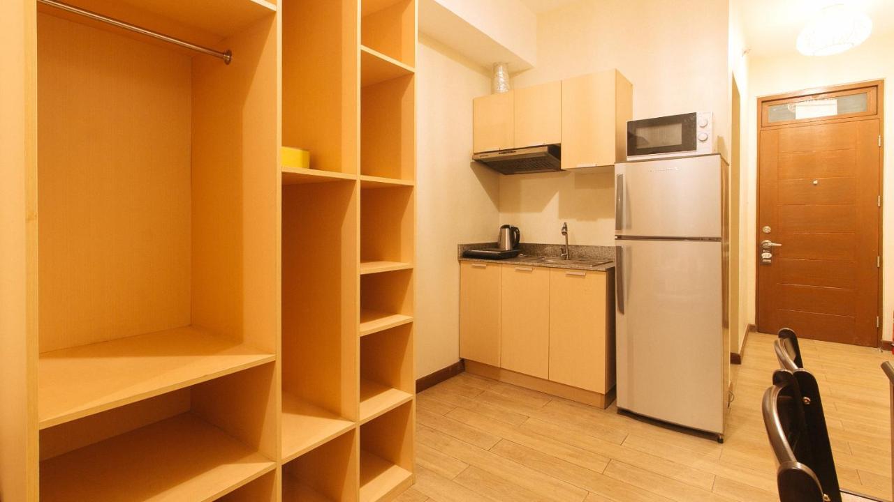 Reddoorz Plus @ Cuarto Verde Staycation Las Pinas Exterior photo