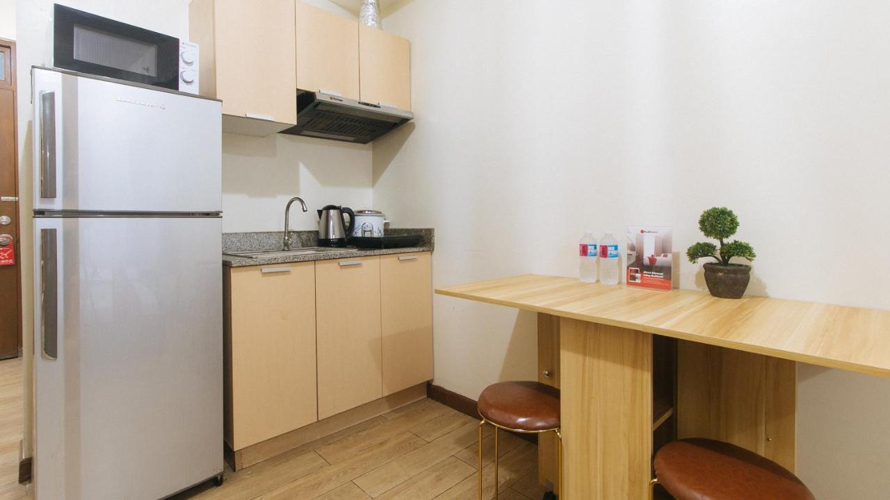 Reddoorz Plus @ Cuarto Verde Staycation Las Pinas Exterior photo