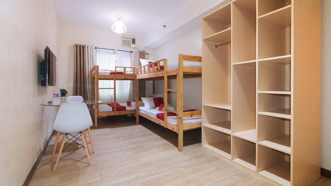 Reddoorz Plus @ Cuarto Verde Staycation Las Pinas Exterior photo