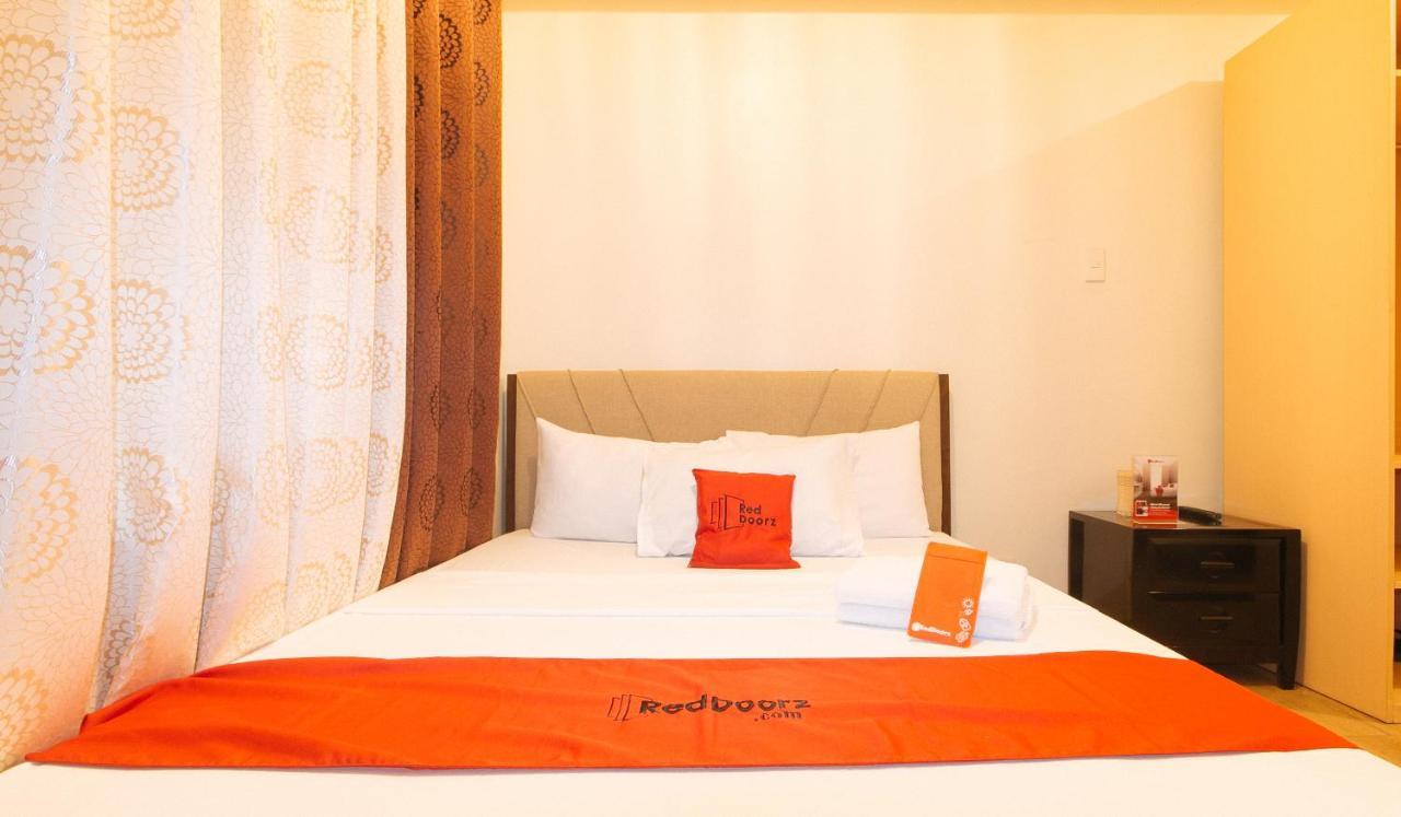 Reddoorz Plus @ Cuarto Verde Staycation Las Pinas Exterior photo