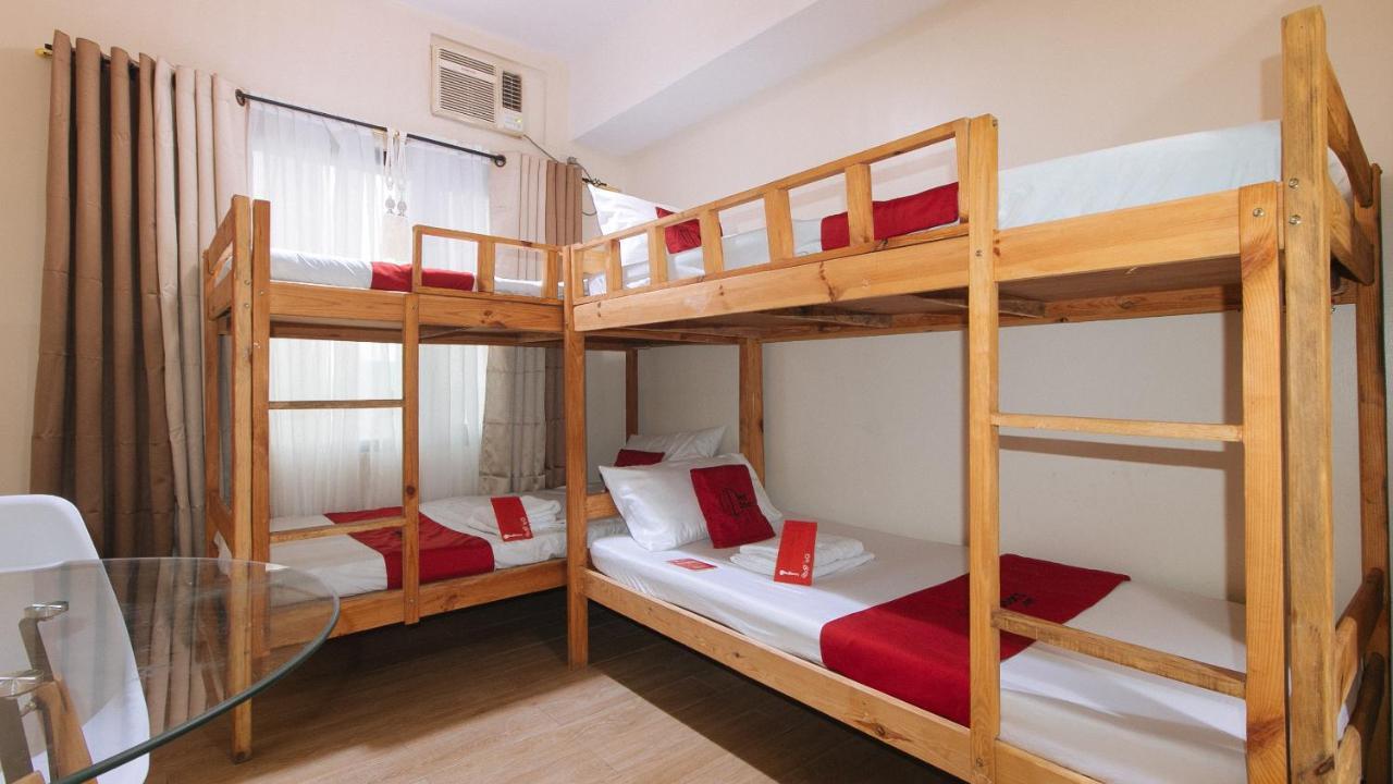Reddoorz Plus @ Cuarto Verde Staycation Las Pinas Exterior photo